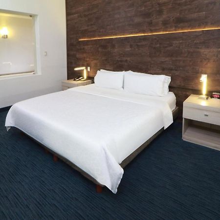Holiday Inn Express San Luis Potosi By Ihg Экстерьер фото